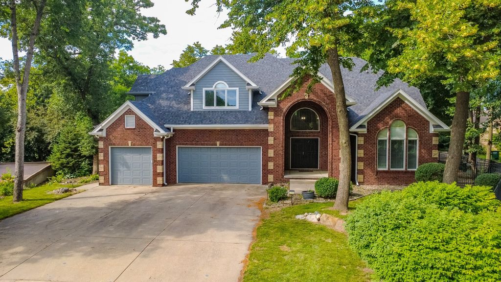1772 NW 120th Street, Clive, IA 50325