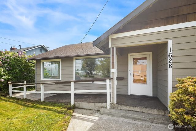 1628 Grove Street, Marysville, WA 98270