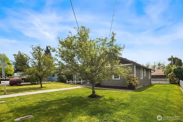 1628 Grove Street, Marysville, WA 98270