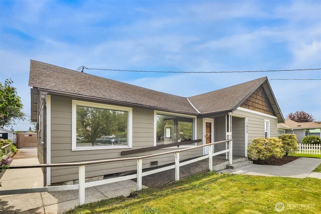 1628 Grove Street, Marysville, WA 98270