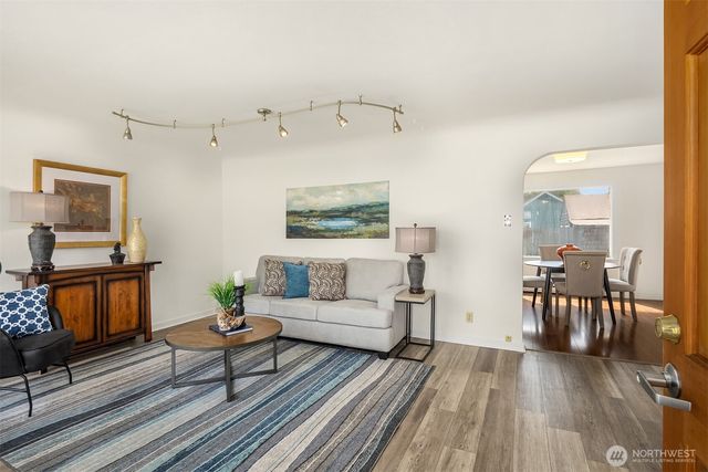 1628 Grove Street, Marysville, WA 98270