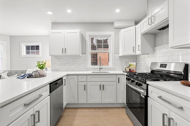 679-683 Columbia Rd 4, Boston, MA 02125