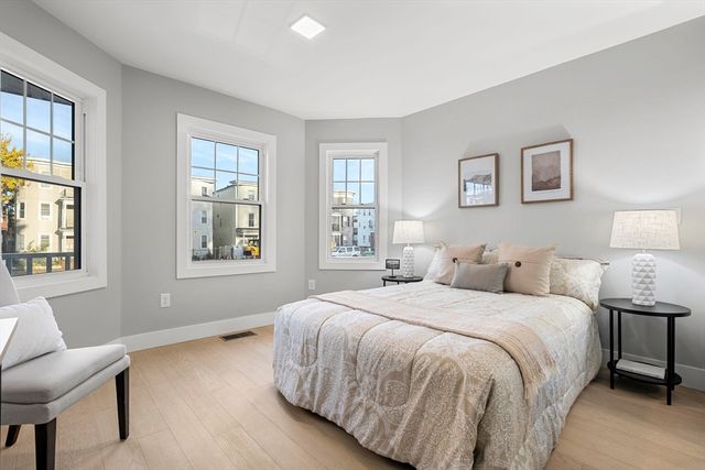 679-683 Columbia Rd 4, Boston, MA 02125