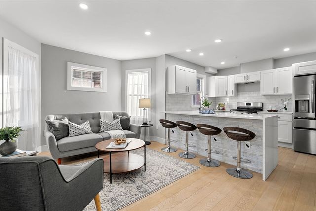 679-683 Columbia Rd 4, Boston, MA 02125