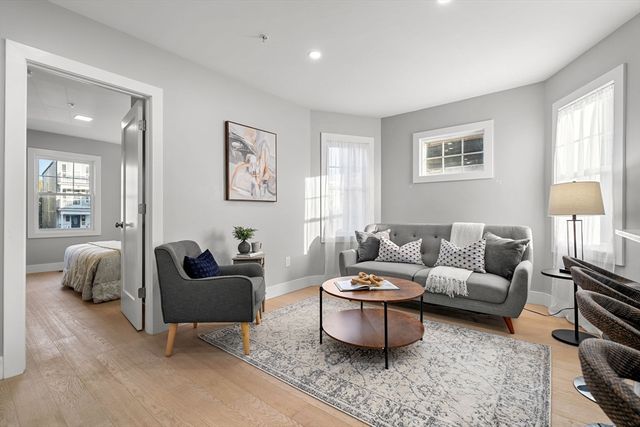 679-683 Columbia Rd 4, Boston, MA 02125