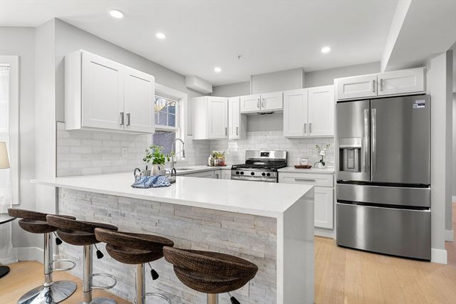 679-683 Columbia Rd 4, Boston, MA 02125