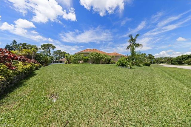 2606 E 9th ST, Lehigh Acres, FL 33936