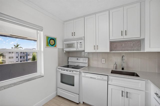 7817 Golf Circle Drive 305, Margate, FL 33063