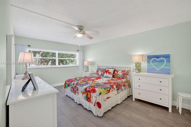 7817 Golf Circle Drive 305, Margate, FL 33063