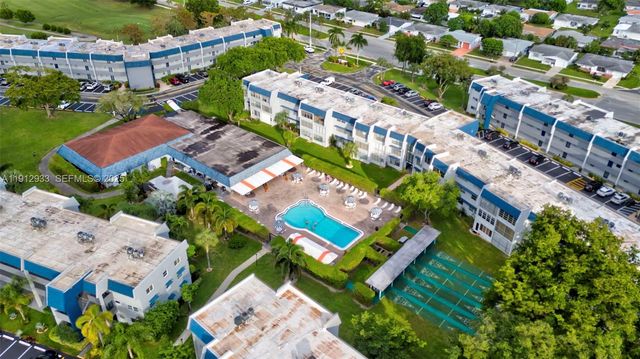 7817 Golf Circle Drive 305, Margate, FL 33063