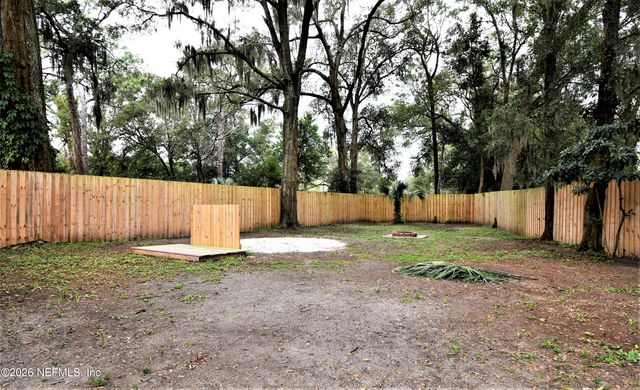 1869 EMBASSY Drive, Jacksonville, FL 32207