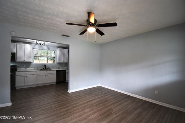 1869 EMBASSY Drive, Jacksonville, FL 32207