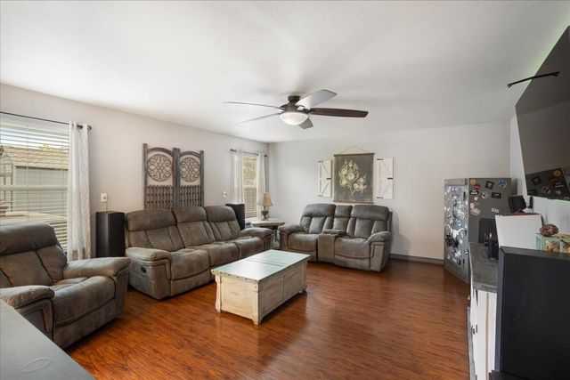 4333 Falcon Drive, Sherman, TX 75092