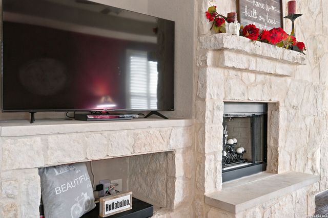 202 Maxwell, Boerne, TX 78006