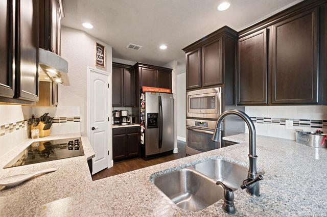 202 Maxwell, Boerne, TX 78006