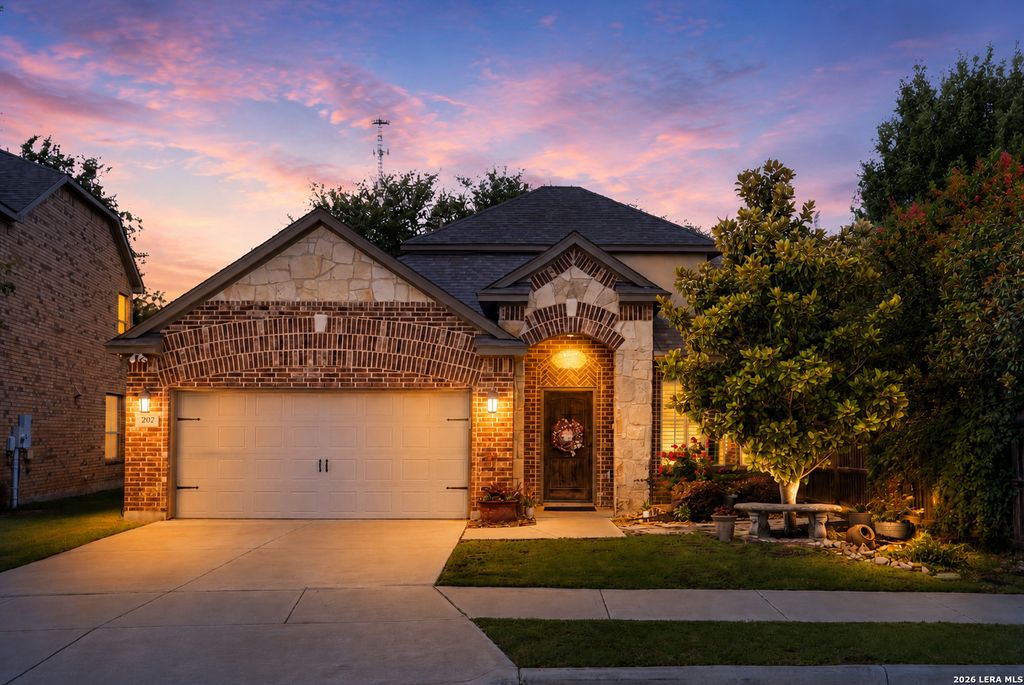202 Maxwell, Boerne, TX 78006