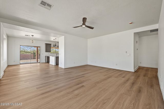 7205 S Peaceful Valley Drive, Tucson, AZ 85757