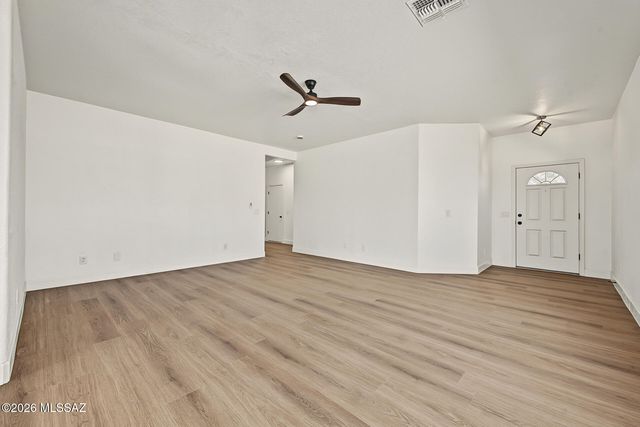 7205 S Peaceful Valley Drive, Tucson, AZ 85757