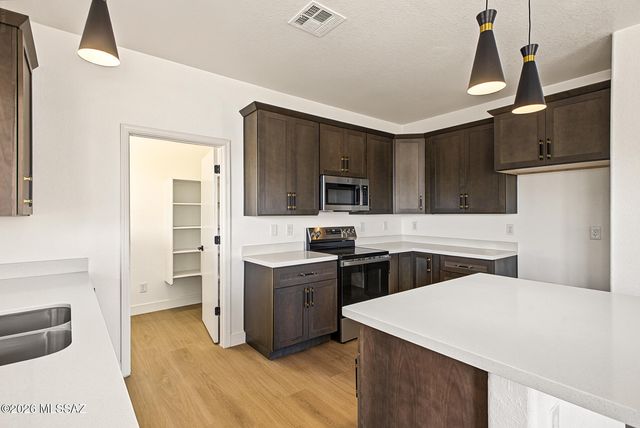 7205 S Peaceful Valley Drive, Tucson, AZ 85757