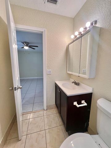 423 Glenwood Drive, West Palm Beach, FL 33415