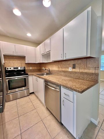 423 Glenwood Drive, West Palm Beach, FL 33415