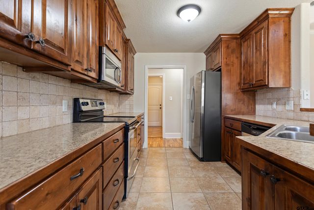 105 Bois D Arc Dr, Bullard, TX 75757