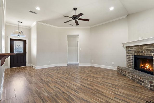 105 Bois D Arc Dr, Bullard, TX 75757