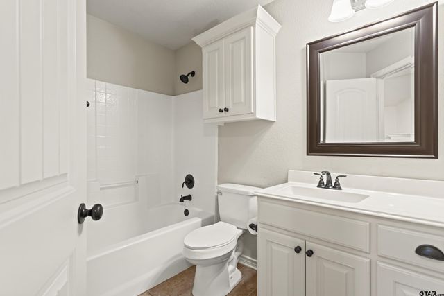 105 Bois D Arc Dr, Bullard, TX 75757