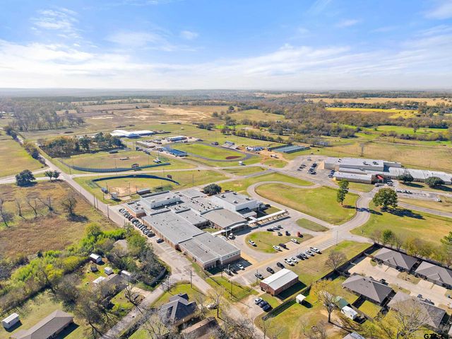 105 Bois D Arc Dr, Bullard, TX 75757