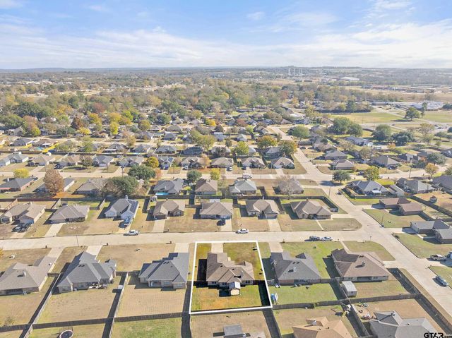 105 Bois D Arc Dr, Bullard, TX 75757