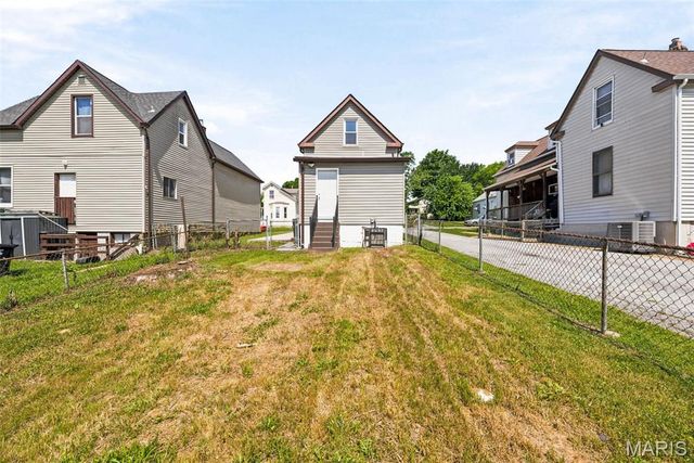 922 Dammert Avenue, St Louis, MO 63125