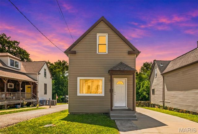 922 Dammert Avenue, St Louis, MO 63125