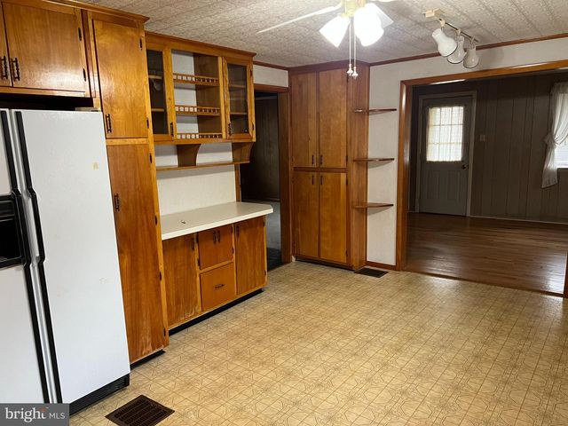 25447 CASCADE RD, Cascade, MD 21719