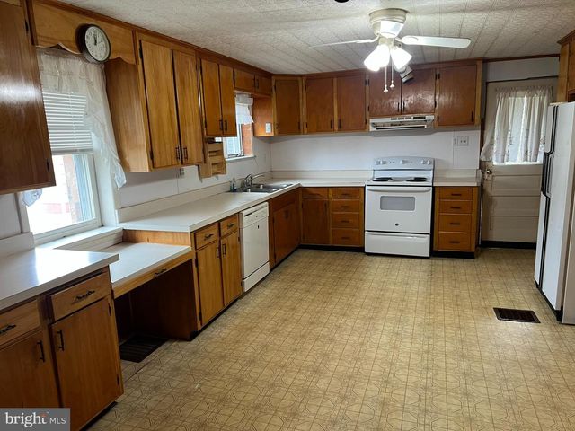 25447 CASCADE RD, Cascade, MD 21719