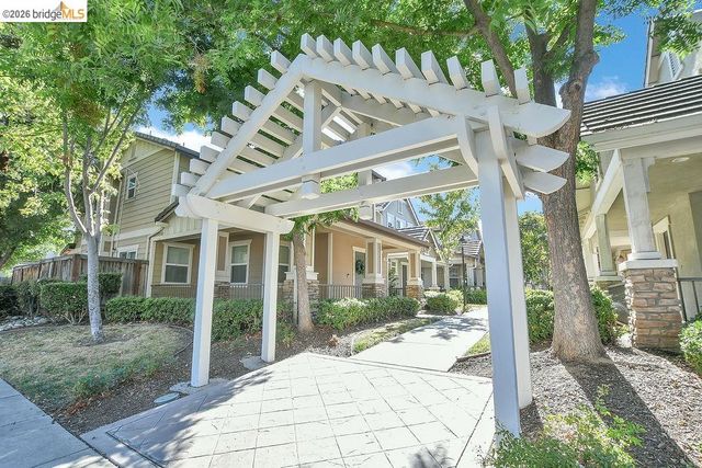 101 Pelican St, Brentwood, CA 94513