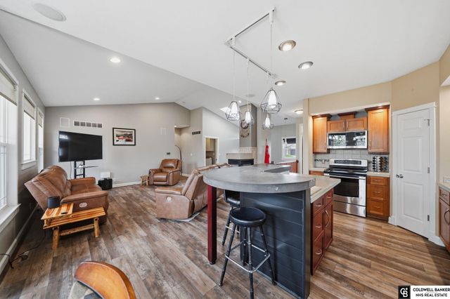 1757 NW Flader Court, Lincoln, NE 68528