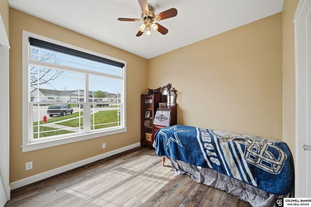 1757 NW Flader Court, Lincoln, NE 68528