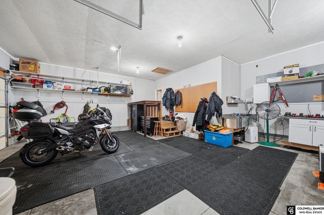 1757 NW Flader Court, Lincoln, NE 68528
