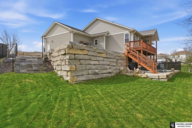 1757 NW Flader Court, Lincoln, NE 68528