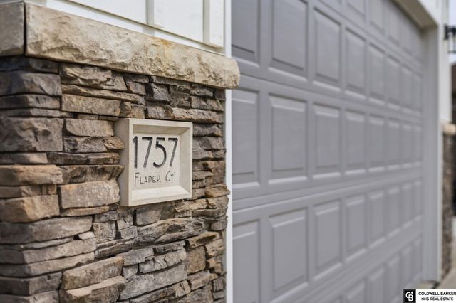 1757 NW Flader Court, Lincoln, NE 68528