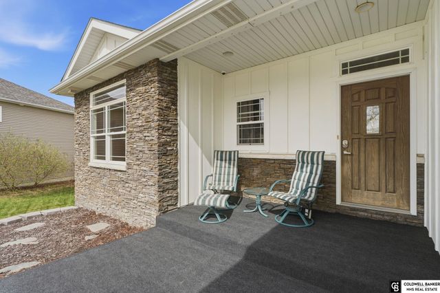 1757 NW Flader Court, Lincoln, NE 68528