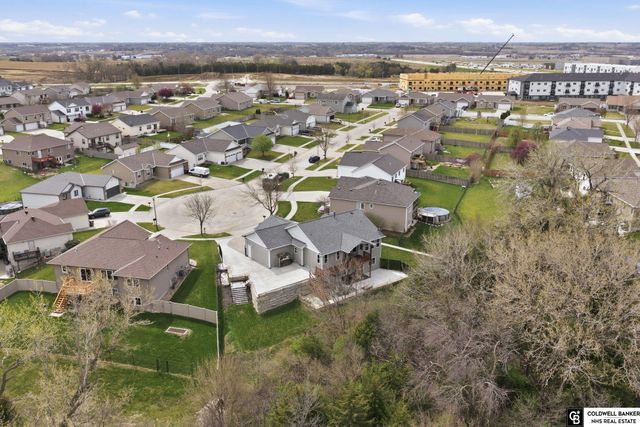 1757 NW Flader Court, Lincoln, NE 68528