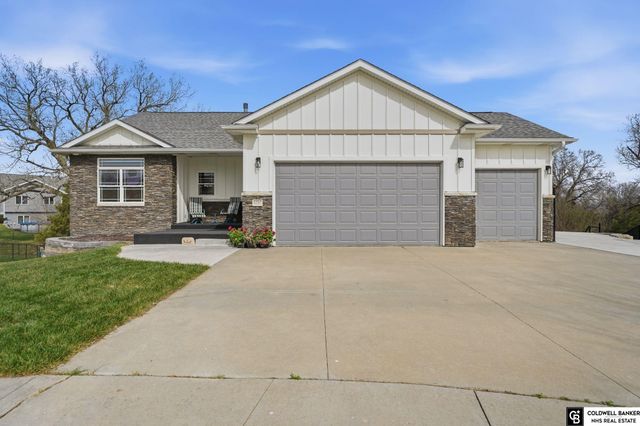 1757 NW Flader Court, Lincoln, NE 68528
