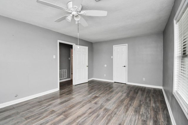 1008 Vista Road, Pasadena, TX 77504