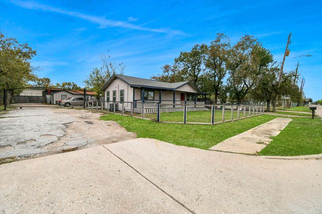 1008 Vista Road, Pasadena, TX 77504
