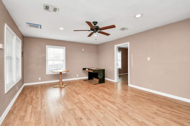 1008 Vista Road, Pasadena, TX 77504