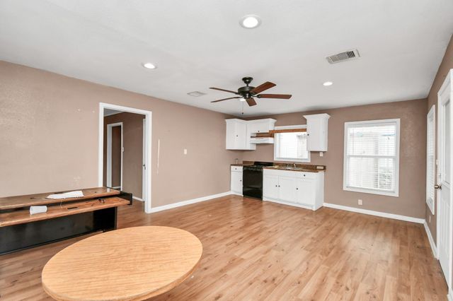 1008 Vista Road, Pasadena, TX 77504