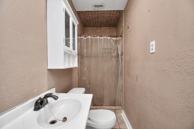 1008 Vista Road, Pasadena, TX 77504