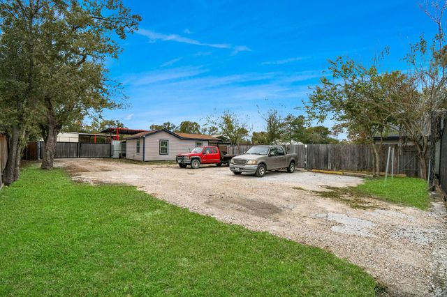 1008 Vista Road, Pasadena, TX 77504