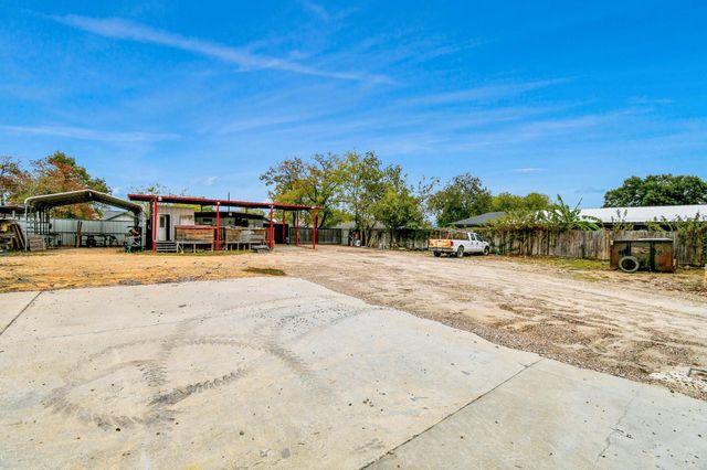 1008 Vista Road, Pasadena, TX 77504